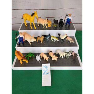 Safari LTD. Lot of 20 animals, Farmers, chicken, Pigs, Realistic Toys Cake Toppe